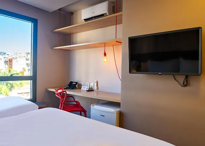 Hotel Ibis Styles Moinhos De Vento 3*