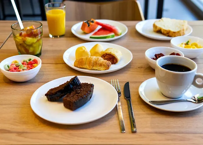 Hotel Ibis Styles Moinhos De Vento 3*