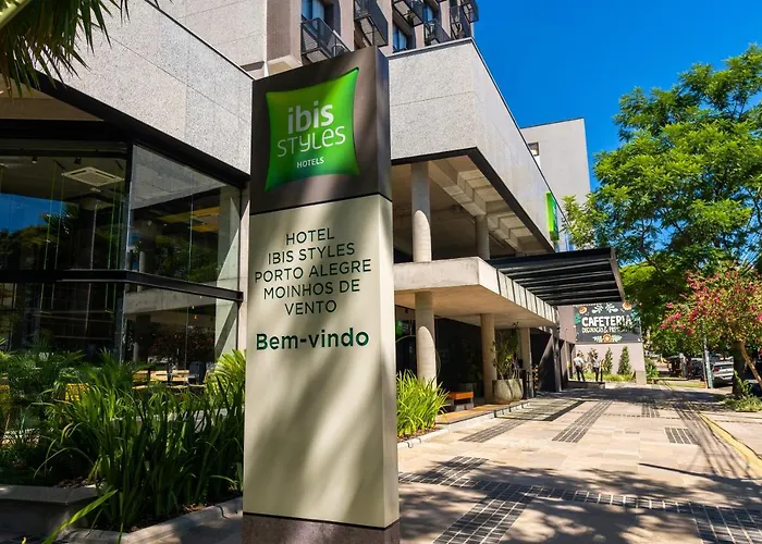 Hotel Ibis Styles Moinhos De Vento 3*