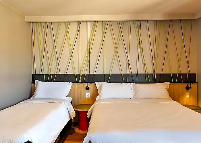 Hotel Ibis Styles Moinhos De Vento 3*